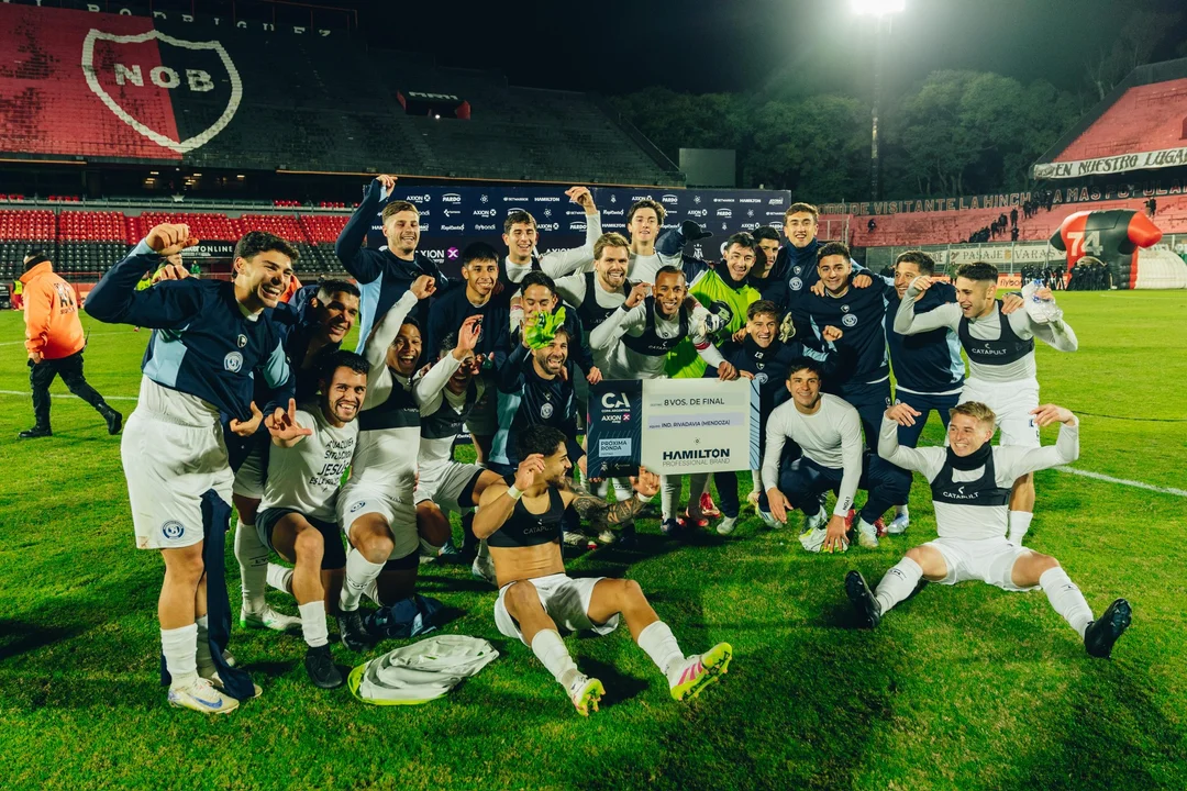En los penales, Independiente Rivadavia le ganó a Platense y avanzó a octavos de final de la Copa Argentina.-